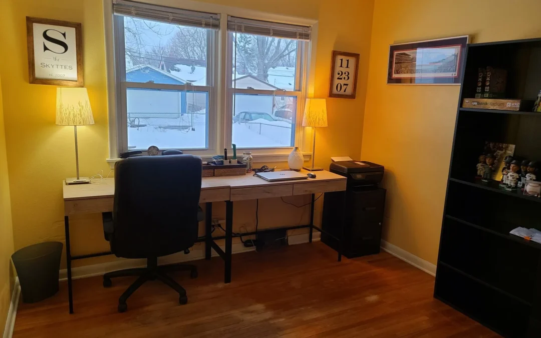 An Office Decluttered and Ready to Decorate!